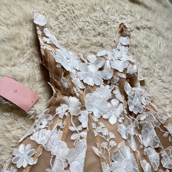 NWT Bronx and Banco Jasmine Scoop-Neck Fit & Flare Mesh Floral Mini Dress Small - Picture 6 of 10